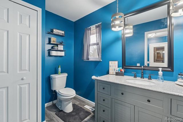 8474 Wesley Drive, Flushing, MI 48433