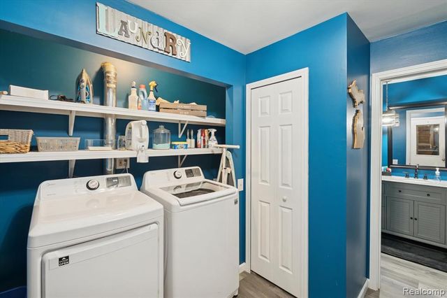 8474 Wesley Drive, Flushing, MI 48433