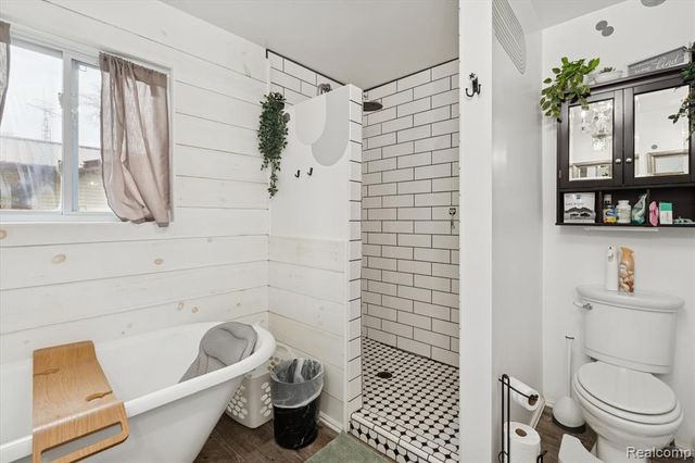 8474 Wesley Drive, Flushing, MI 48433