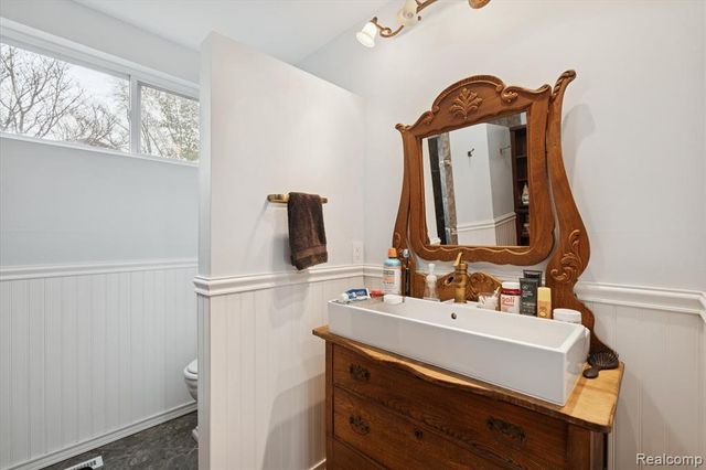 8474 Wesley Drive, Flushing, MI 48433