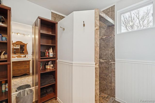 8474 Wesley Drive, Flushing, MI 48433