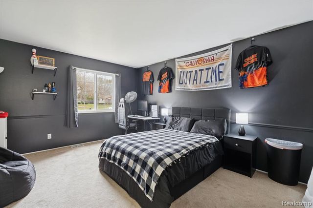 8474 Wesley Drive, Flushing, MI 48433