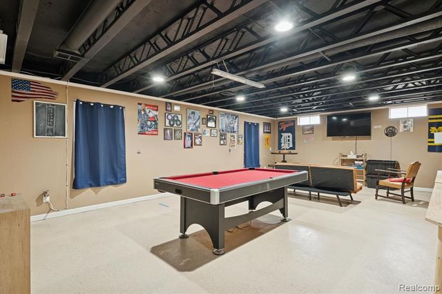 8474 Wesley Drive, Flushing, MI 48433