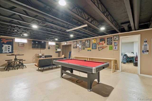 8474 Wesley Drive, Flushing, MI 48433