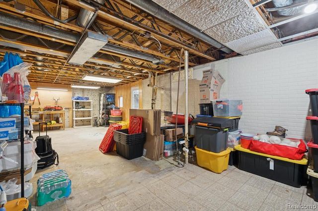 8474 Wesley Drive, Flushing, MI 48433