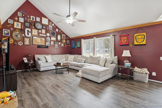 8474 Wesley Drive, Flushing, MI 48433