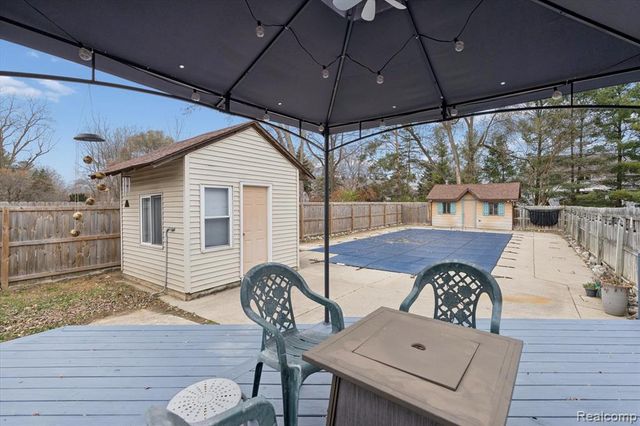 8474 Wesley Drive, Flushing, MI 48433