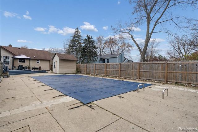 8474 Wesley Drive, Flushing, MI 48433