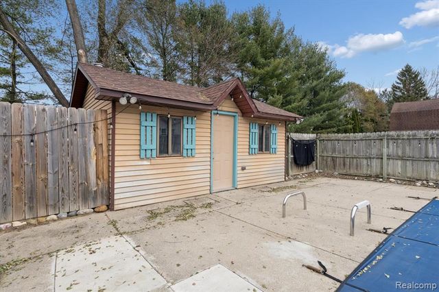 8474 Wesley Drive, Flushing, MI 48433