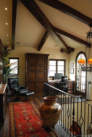 5680 WAVERLY, San Diego, CA 92037