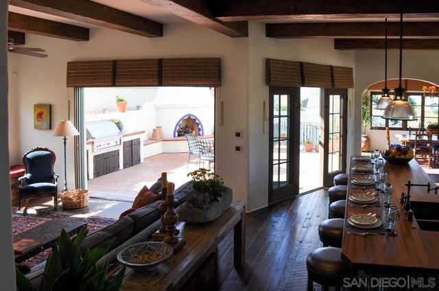 5680 WAVERLY, San Diego, CA 92037