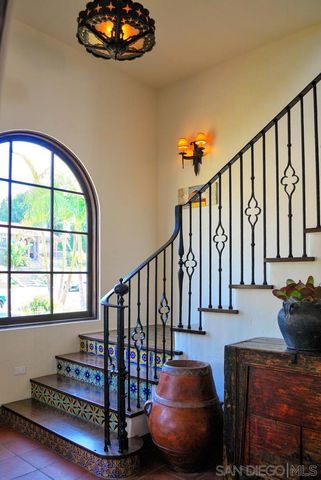 5680 WAVERLY, San Diego, CA 92037