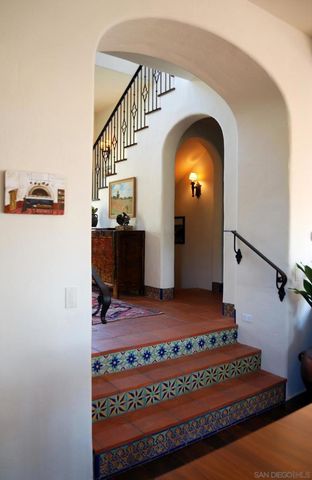 5680 WAVERLY, San Diego, CA 92037