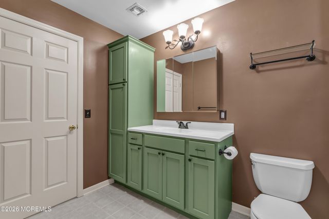 63 Diamond Lane, Howell, NJ 07731
