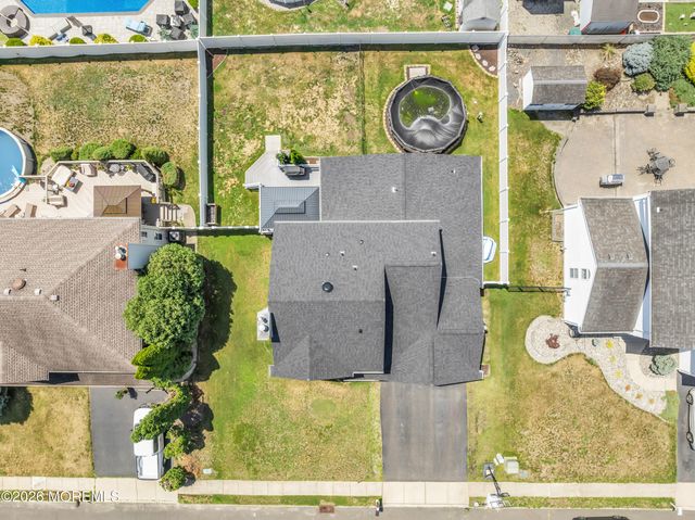 63 Diamond Lane, Howell, NJ 07731