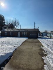 446 Sayre Drive, Greenwood, IN 46143