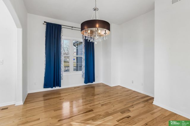 3805 S 202nd Street, Omaha, NE 68130