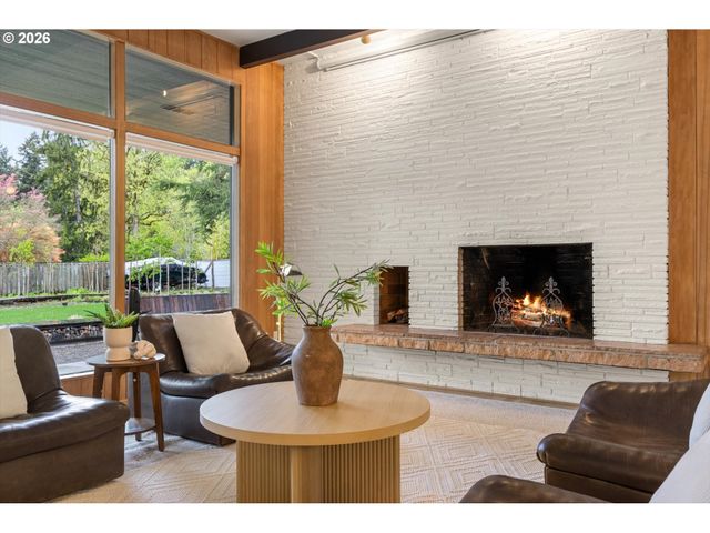 2785 Sw 99TH Ave, Portland, OR 97225