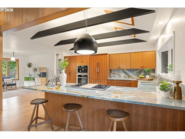 2785 Sw 99TH Ave, Portland, OR 97225