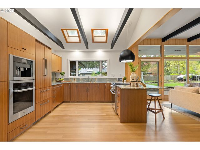 2785 Sw 99TH Ave, Portland, OR 97225