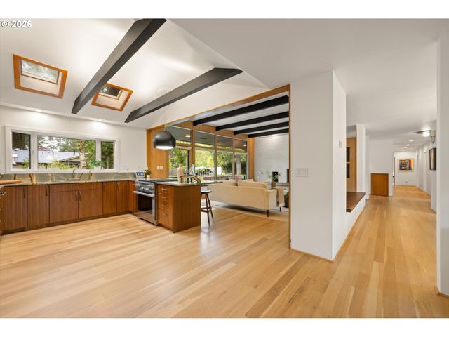 2785 Sw 99TH Ave, Portland, OR 97225