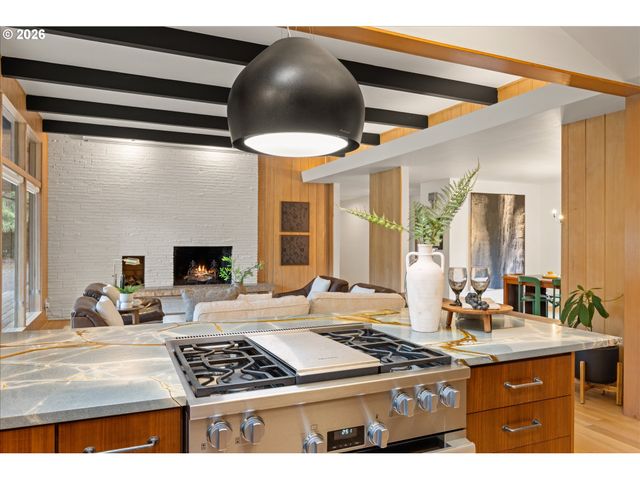 2785 Sw 99TH Ave, Portland, OR 97225