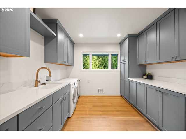 2785 Sw 99TH Ave, Portland, OR 97225