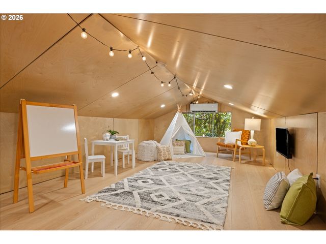 2785 Sw 99TH Ave, Portland, OR 97225