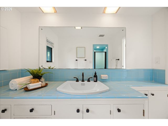 2785 Sw 99TH Ave, Portland, OR 97225