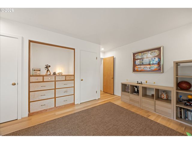 2785 Sw 99TH Ave, Portland, OR 97225