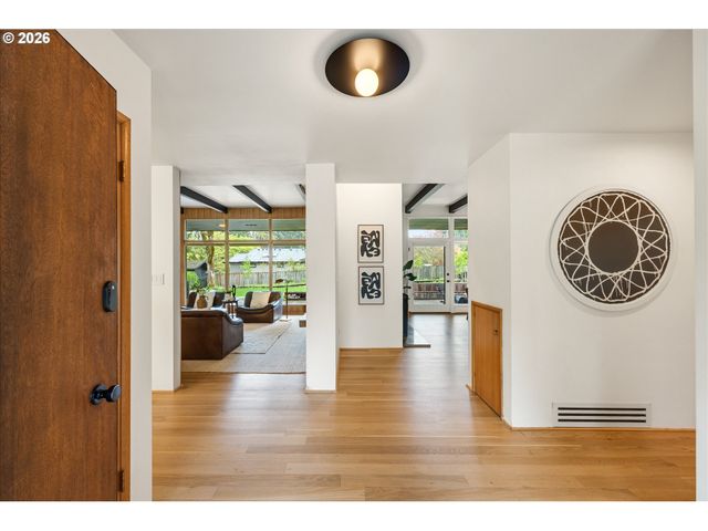 2785 Sw 99TH Ave, Portland, OR 97225