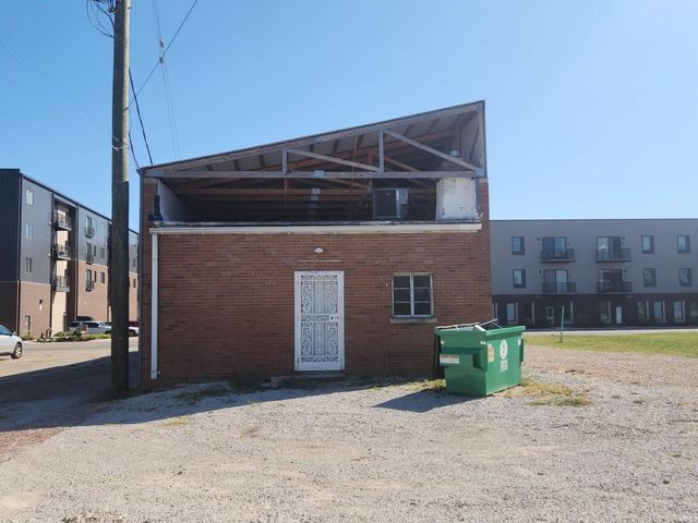 15 W Franklin Street, Evansville, IN 47710