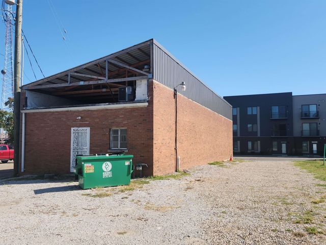 15 W Franklin Street, Evansville, IN 47710