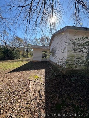 3952 Mink, Kingston, OK 73439