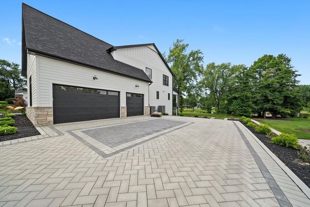 15W670 83rd Street, Burr Ridge, IL 60527