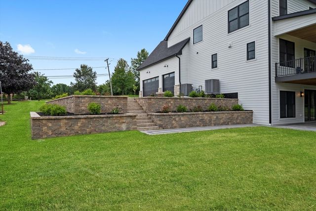 15W670 83rd Street, Burr Ridge, IL 60527