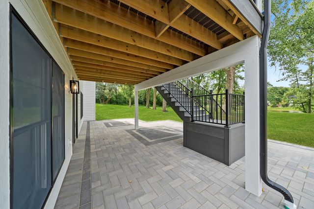 15W670 83rd Street, Burr Ridge, IL 60527