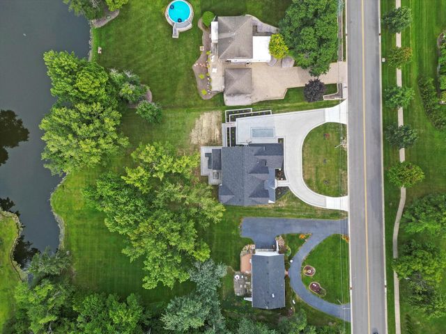 15W670 83rd Street, Burr Ridge, IL 60527