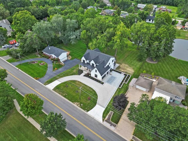 15W670 83rd Street, Burr Ridge, IL 60527