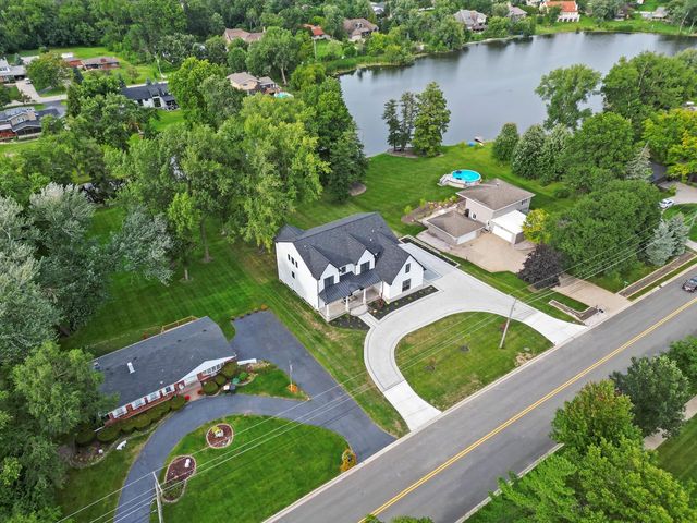 15W670 83rd Street, Burr Ridge, IL 60527