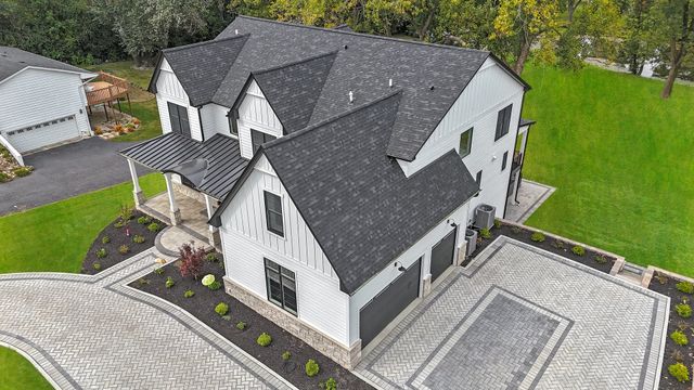 15W670 83rd Street, Burr Ridge, IL 60527