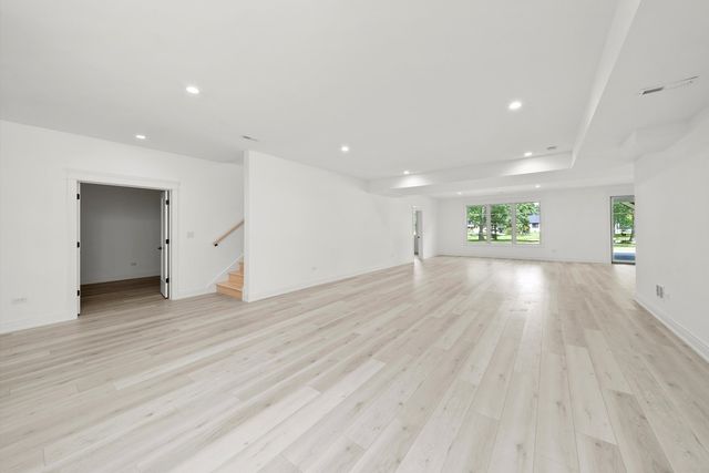 15W670 83rd Street, Burr Ridge, IL 60527