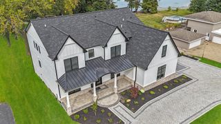 15W670 83rd Street, Burr Ridge, IL 60527