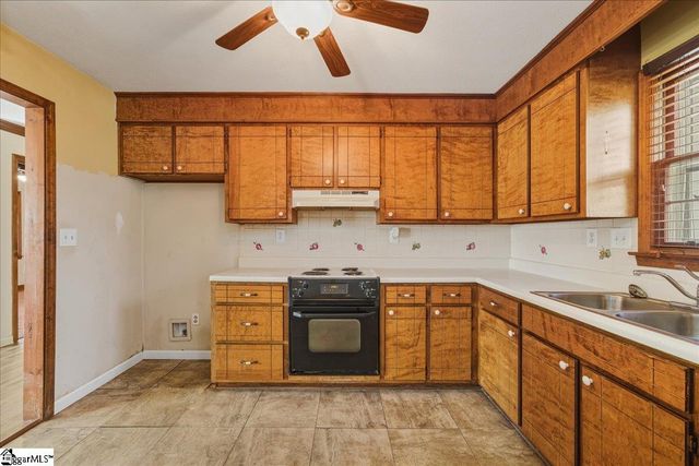 1051 W Duncan Road, Greenville, SC 29617