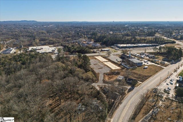 1051 W Duncan Road, Greenville, SC 29617