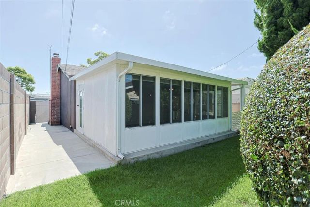 15261 Columbia, Huntington Beach, CA 92647