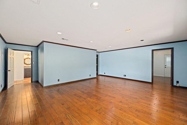 501 Liberty DR, Liberty Hill, TX 78642