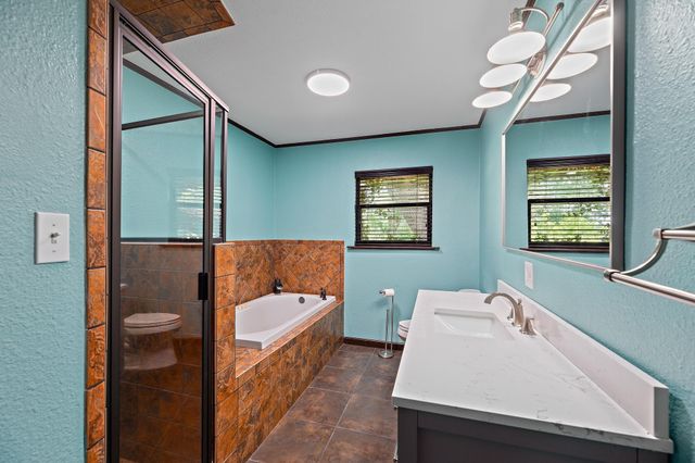 501 Liberty DR, Liberty Hill, TX 78642