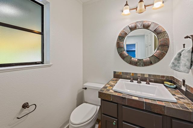 501 Liberty DR, Liberty Hill, TX 78642