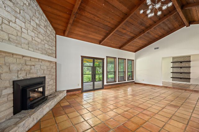 501 Liberty DR, Liberty Hill, TX 78642